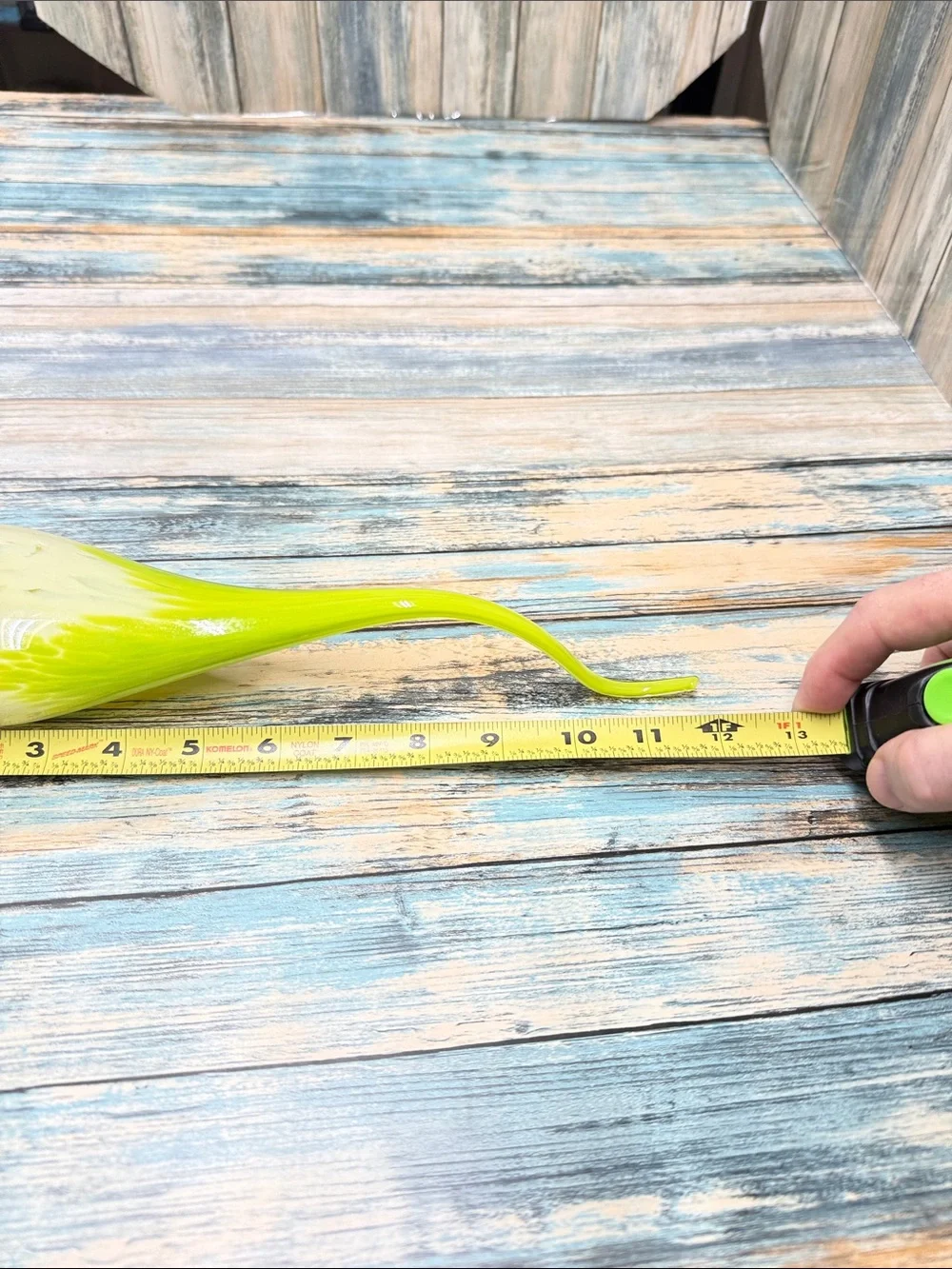 ⭐️Vintage Pier 1 Modern Elongated Gooseneck Lime Green White Art Glass Vase MCM